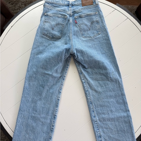 Ribcage Straight Ankle Levis Jeans - Picture 3 of 4